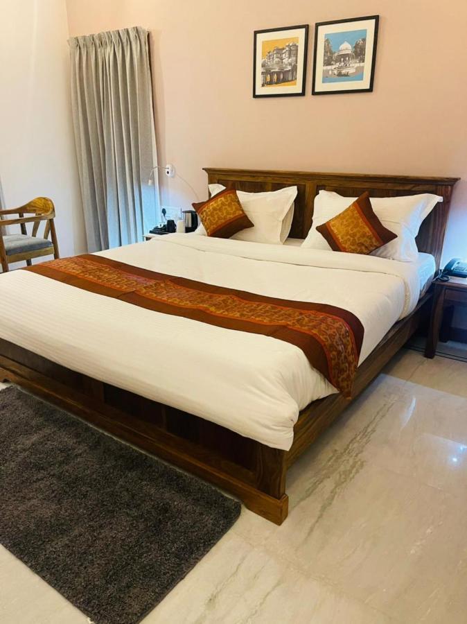 Dheergarh Palace Udaipur Kültér fotó