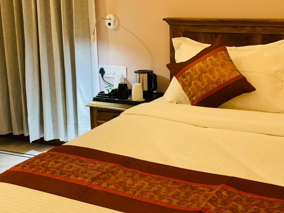 Dheergarh Palace Udaipur Kültér fotó